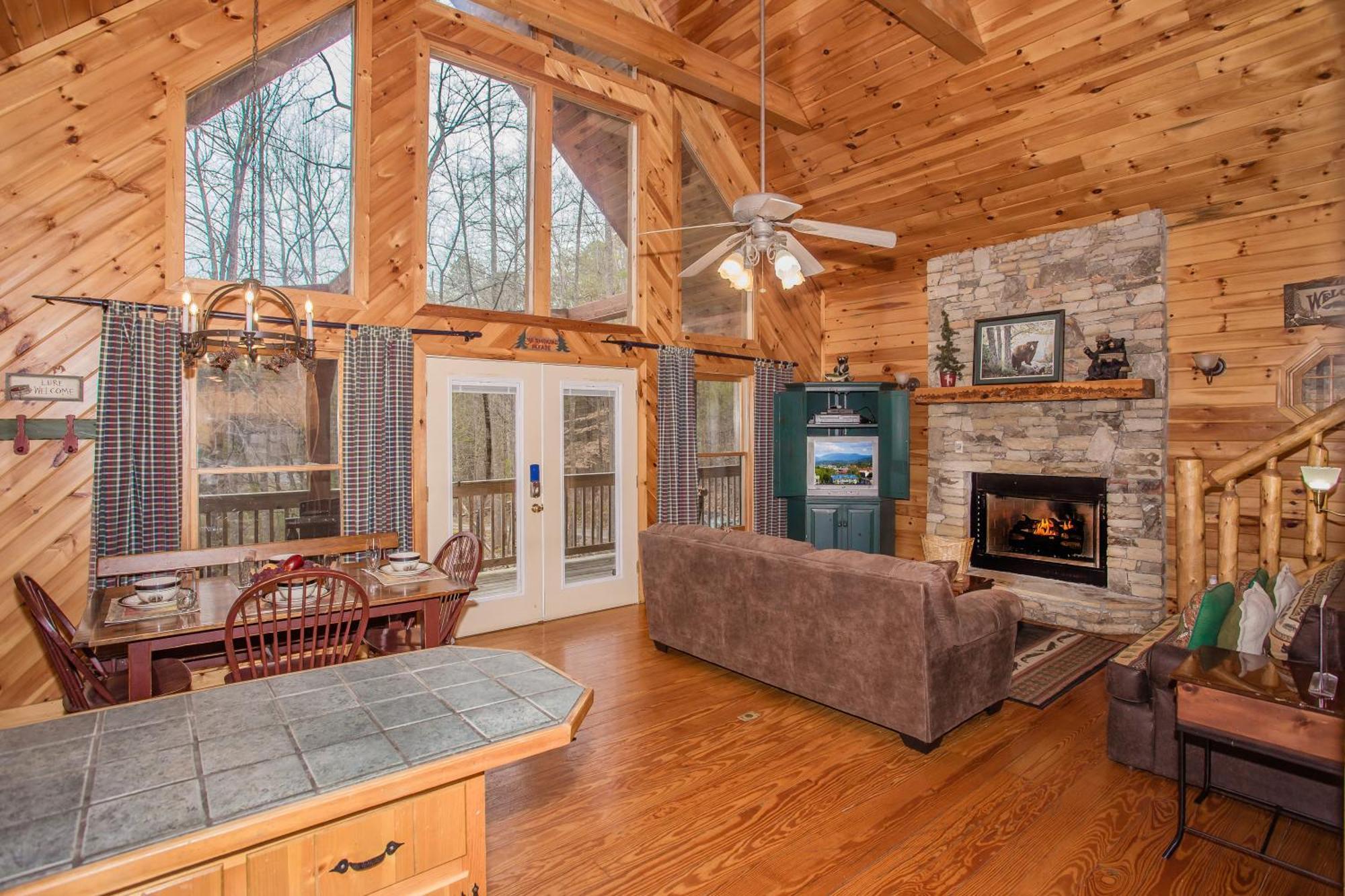 Alpine Joy-Hot Tub, Pond Access ,1089 Of Free Tickets For Each Paid Day, Dollywood And More! Townsend Room photo