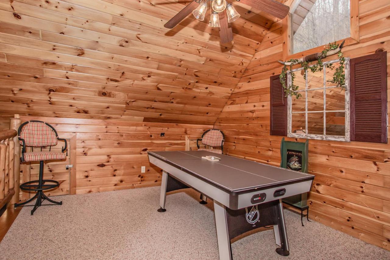 Alpine Joy-Hot Tub, Pond Access ,1089 Of Free Tickets For Each Paid Day, Dollywood And More! Townsend Exterior photo