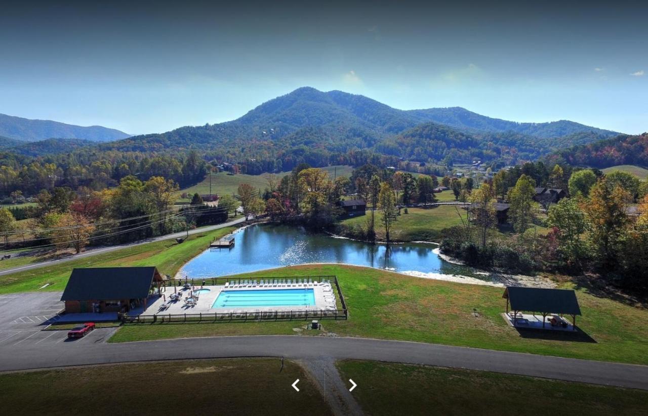 Alpine Joy-Hot Tub, Pond Access ,1089 Of Free Tickets For Each Paid Day, Dollywood And More! Townsend Exterior photo